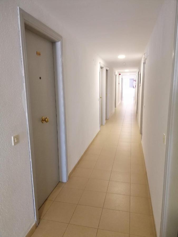 Apartamentos Puerta Del Sur Siviglia Esterno foto