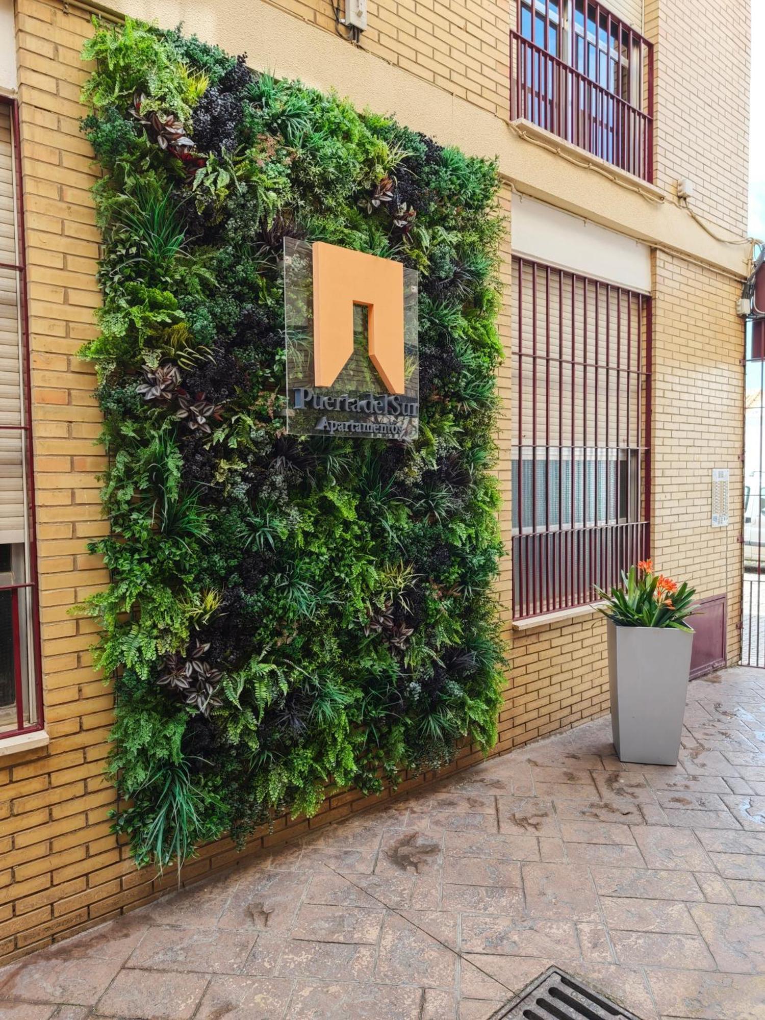 Apartamentos Puerta Del Sur Siviglia Esterno foto