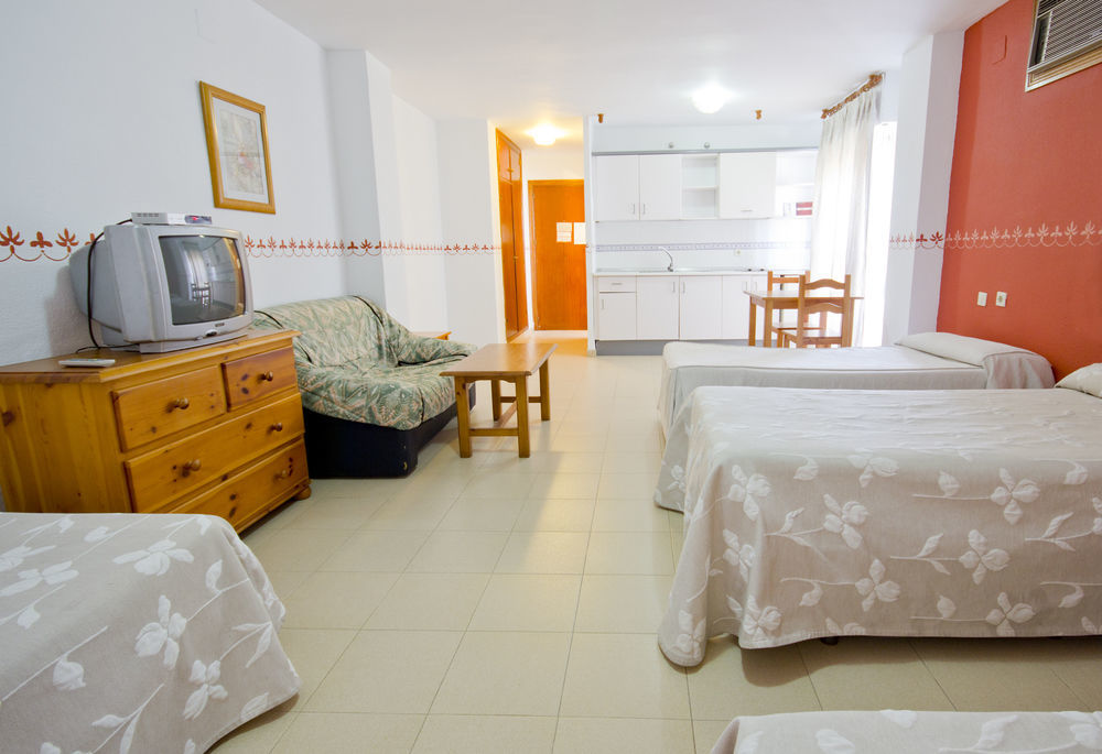 Apartamentos Puerta Del Sur Siviglia Esterno foto